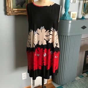 Black/Red/White Floral Sleeveless Tunic